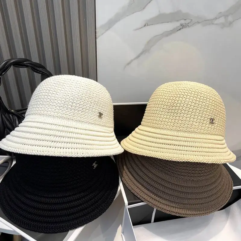 Chanel top hat dx178